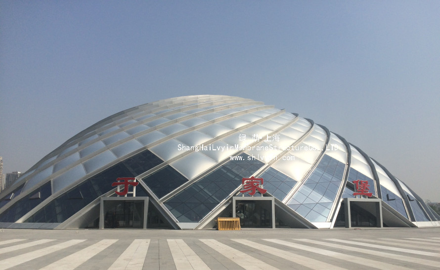 天獅國(guó)際健康產(chǎn)業(yè)園膜結(jié)構(gòu)安裝