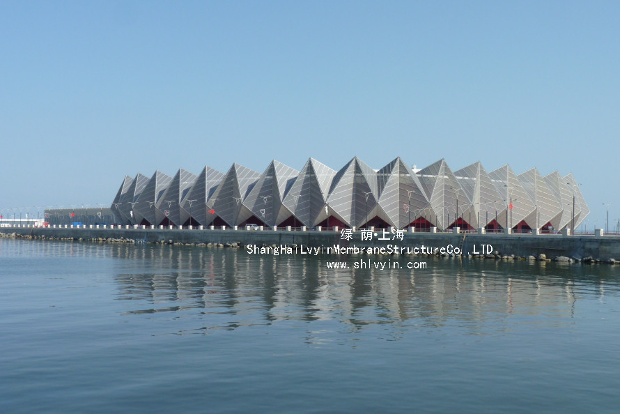 鋼構(gòu)件組裝質(zhì)量問(wèn)題五：吊車梁、屋面梁及桁架產(chǎn)品下?lián)? style=